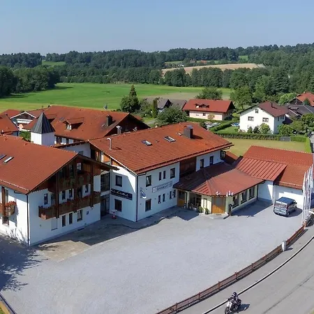 Bernrieder Hof Gmbh 贝恩诺维特