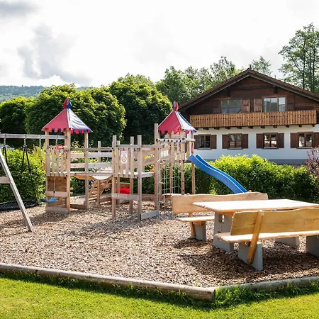 Bernrieder Hof Gmbh Bernried