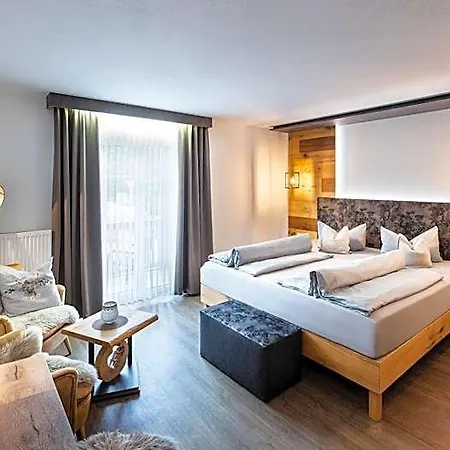 Bernrieder Hof Gmbh 4* بِرنريد